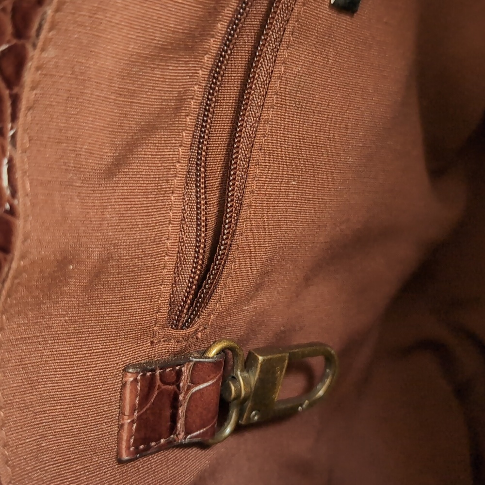 The Limited Large Embossed Tote Bag - Picture 11 of 11